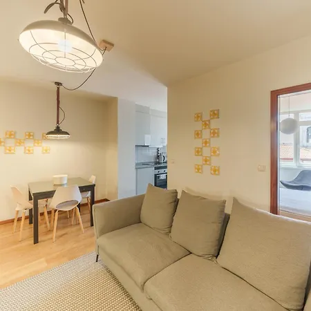Shining View Apartamento *