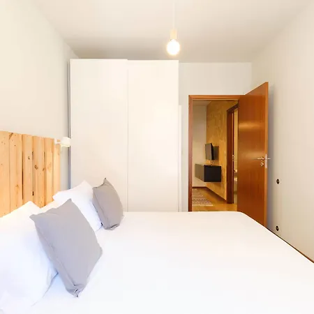 Shining View * Πόρτο