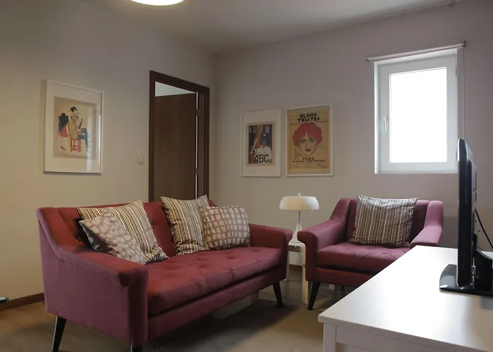 Shining View Apartments *