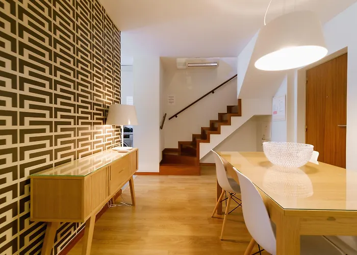 Shining View Apartments *