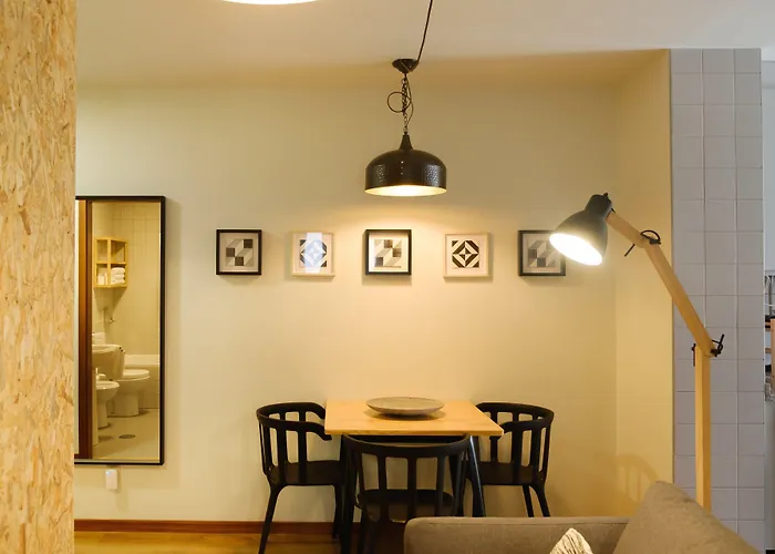 Shining View Apartments *