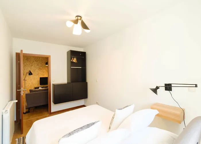 Shining View Apartments *