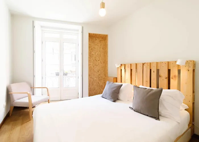 Shining View Apartments *