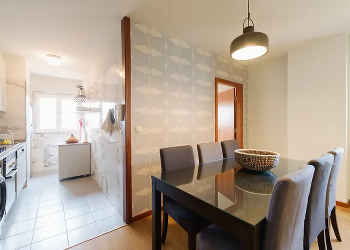 Shining View Apartments *